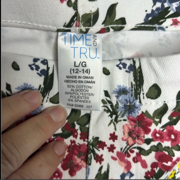 Time & Tru and No Boundaries Bundle of 3 Pairs of L Pants - Picture 10 of 12